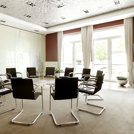 林德酒店 酒店 4*